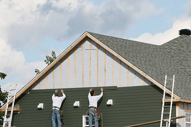 Professional Vinyl Siding technician working in Columbus, IN