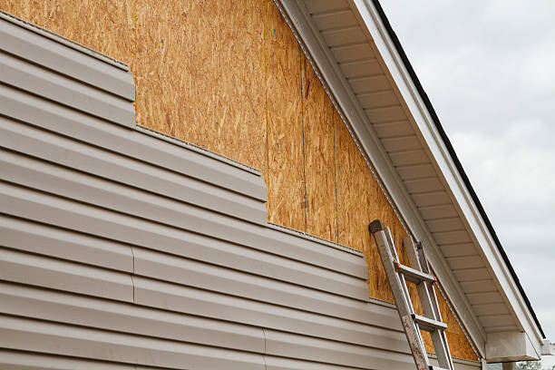 24/7 Emergency Vinyl Siding experts in Columbus, IN